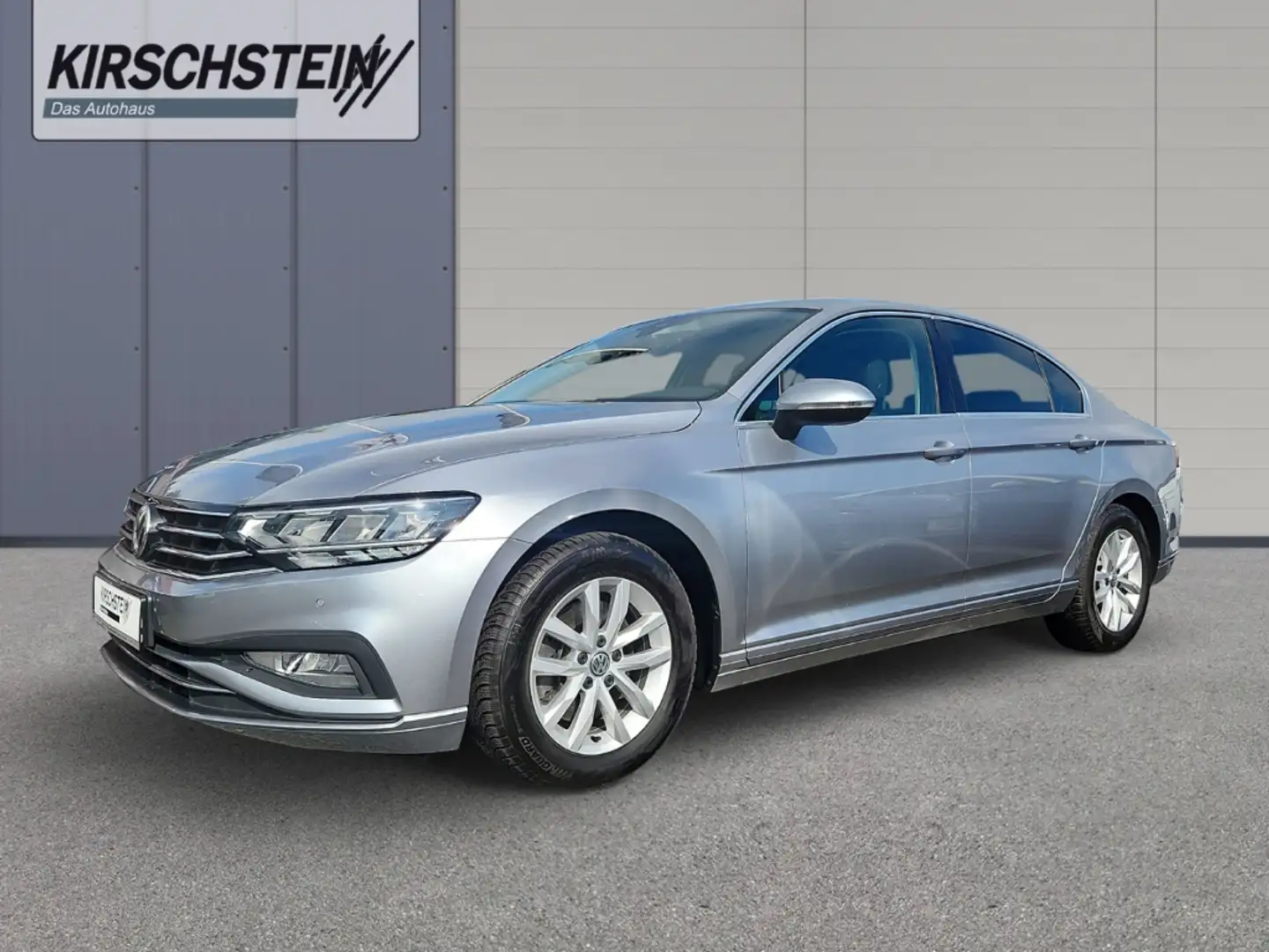 Volkswagen Passat Limousine Business 1.5 TSI BMT Parklenkass. Silber - 2
