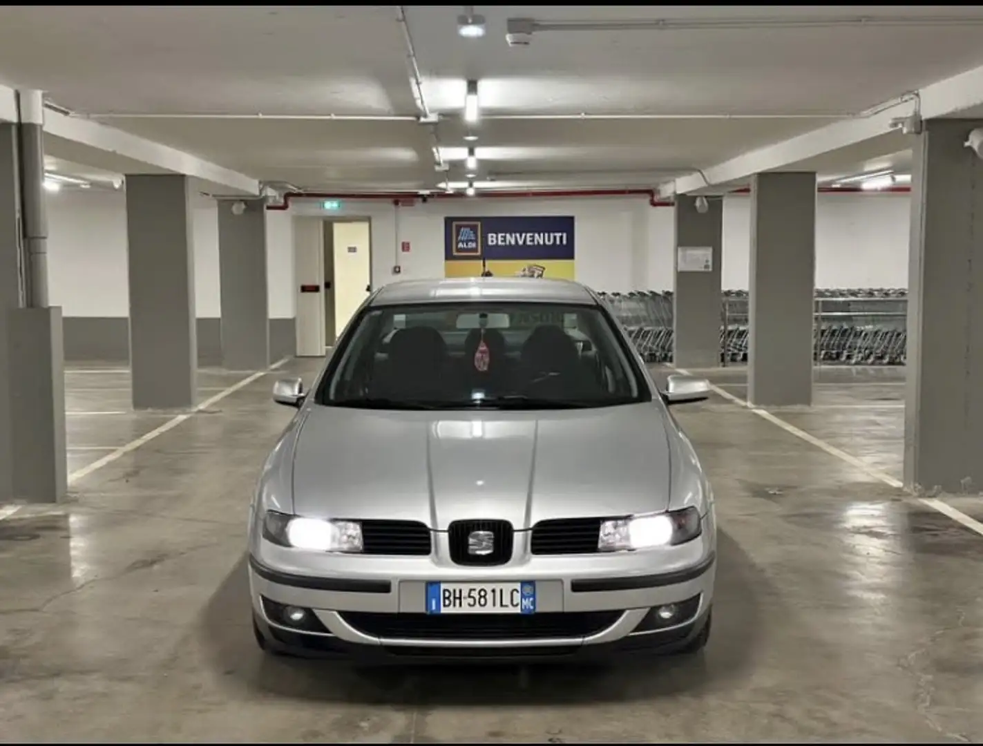 SEAT Toledo 1.9 tdi Magnus c/2airbag,abs,clima 110cv - 1