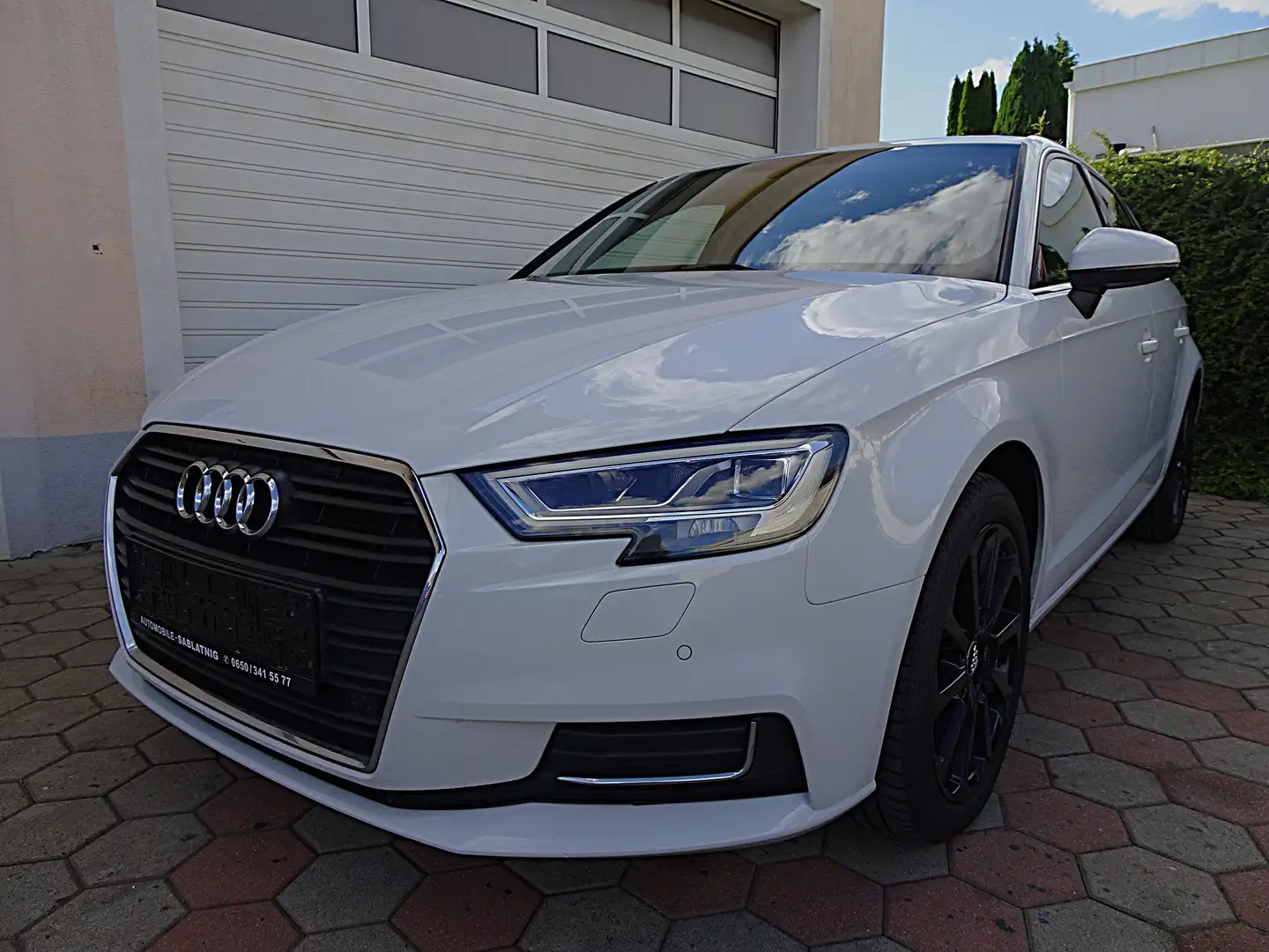 Audi A3 SB S-tronic 1,6 TDI Design Weiß - 2