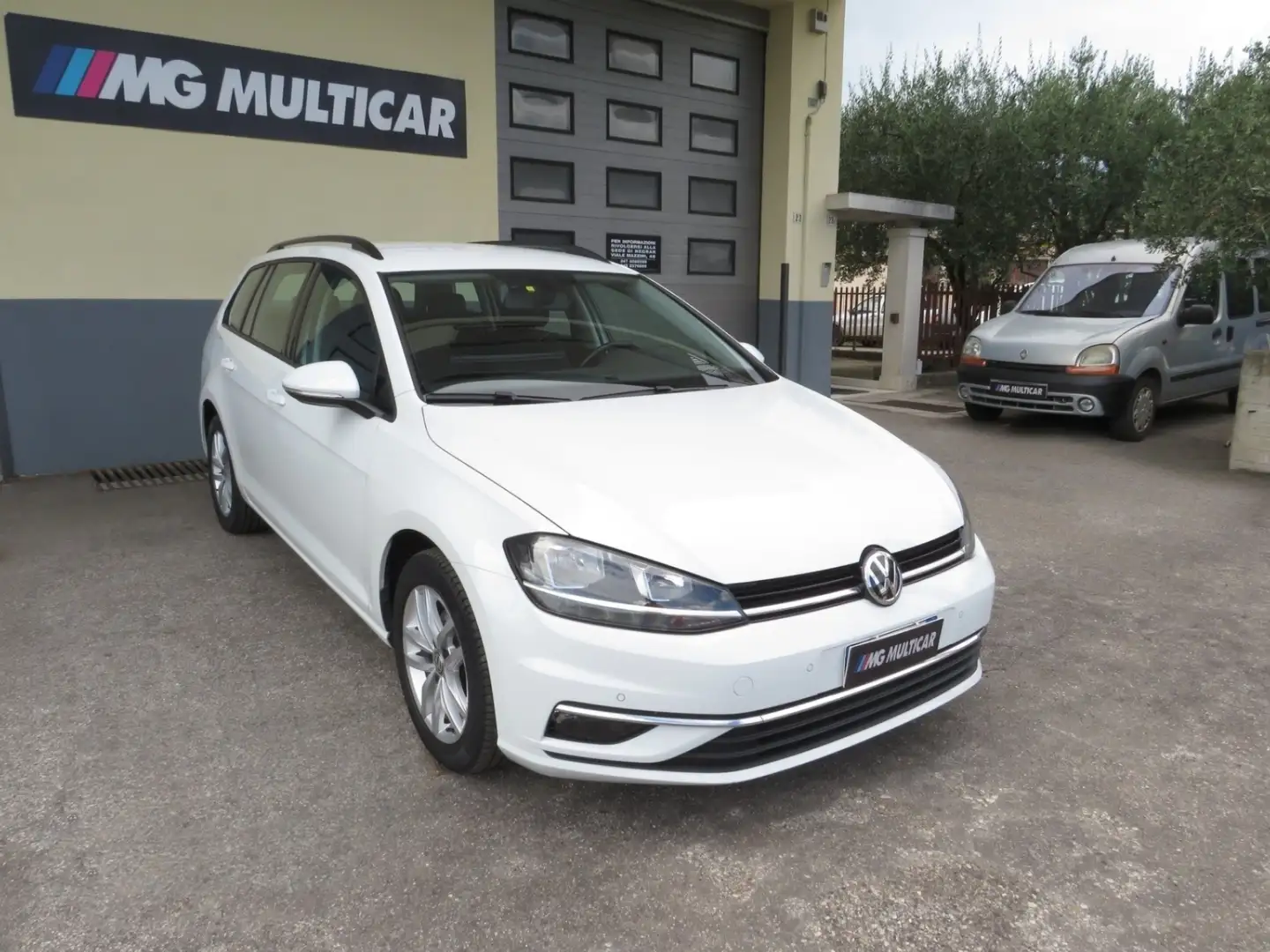 Volkswagen Golf 1.6tdi 115cv dsg/navi/sen ant-post/cruise adattivo Bianco - 1