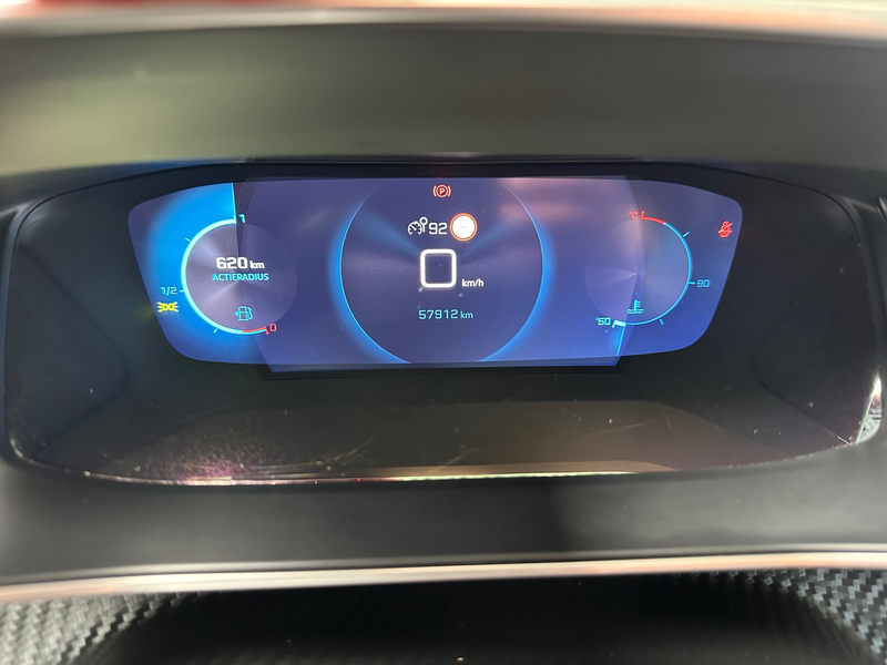 Peugeot 2008 2008 1.5 BlueHDi Allure Pack — photo 6