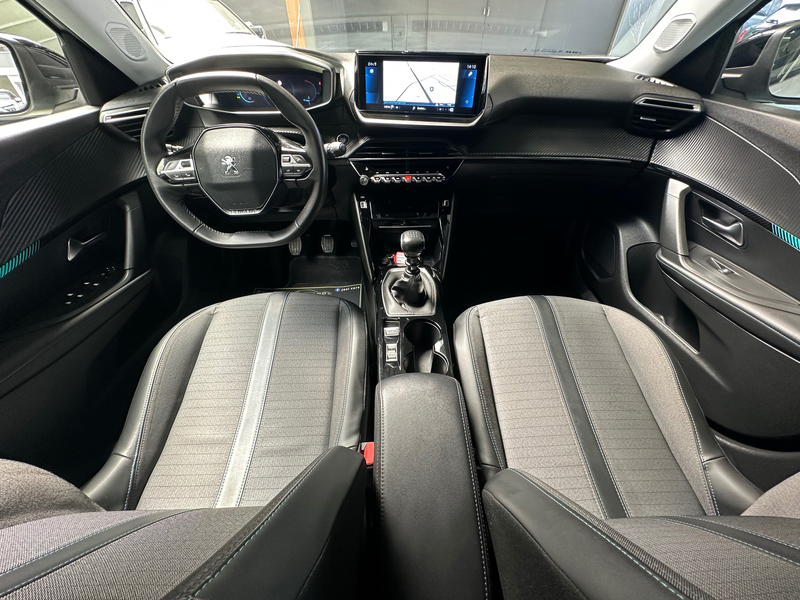 Peugeot 2008 2008 1.5 BlueHDi Allure Pack — photo 12