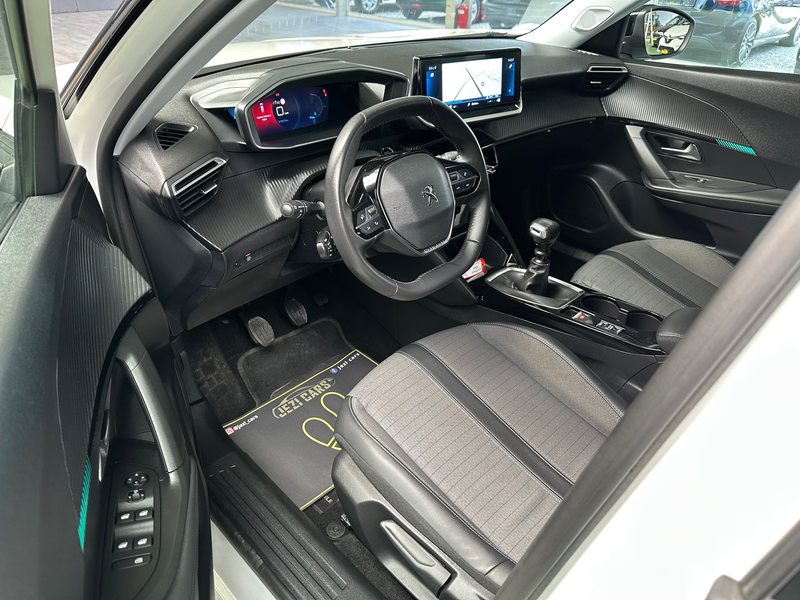 Peugeot 2008 2008 1.5 BlueHDi Allure Pack — photo 5