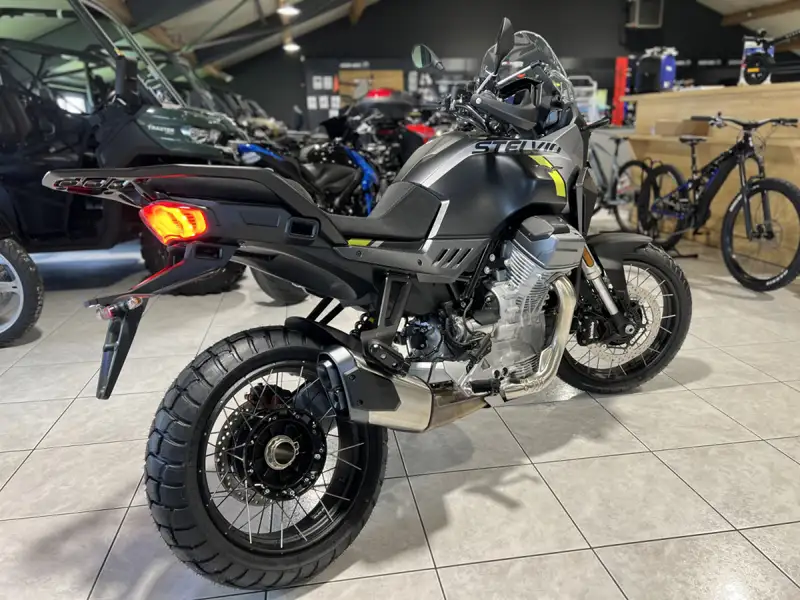 Moto Guzzi Stelvio - foto 3