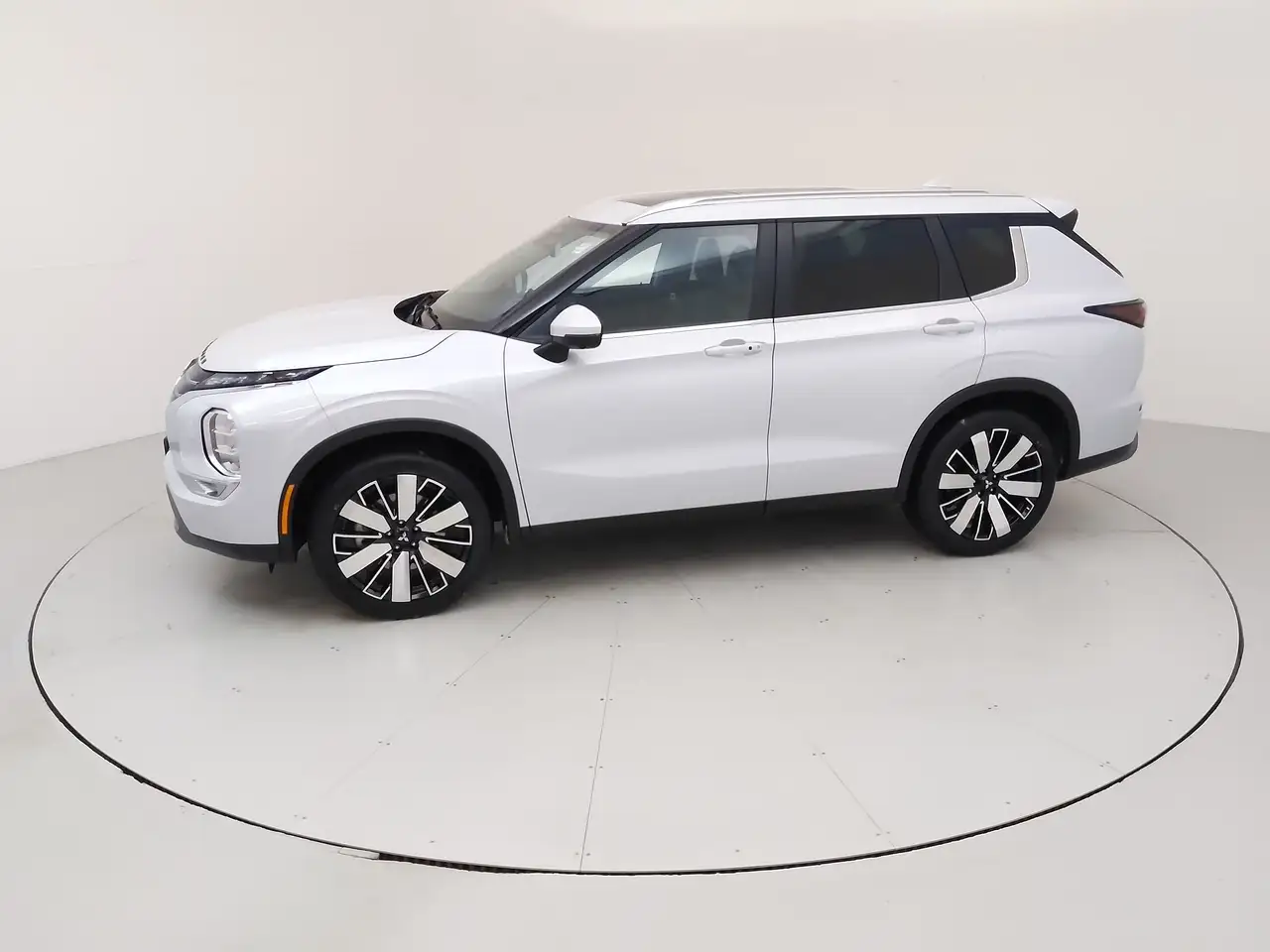 Mitsubishi Outlander снимка Mitsubishi Outlander