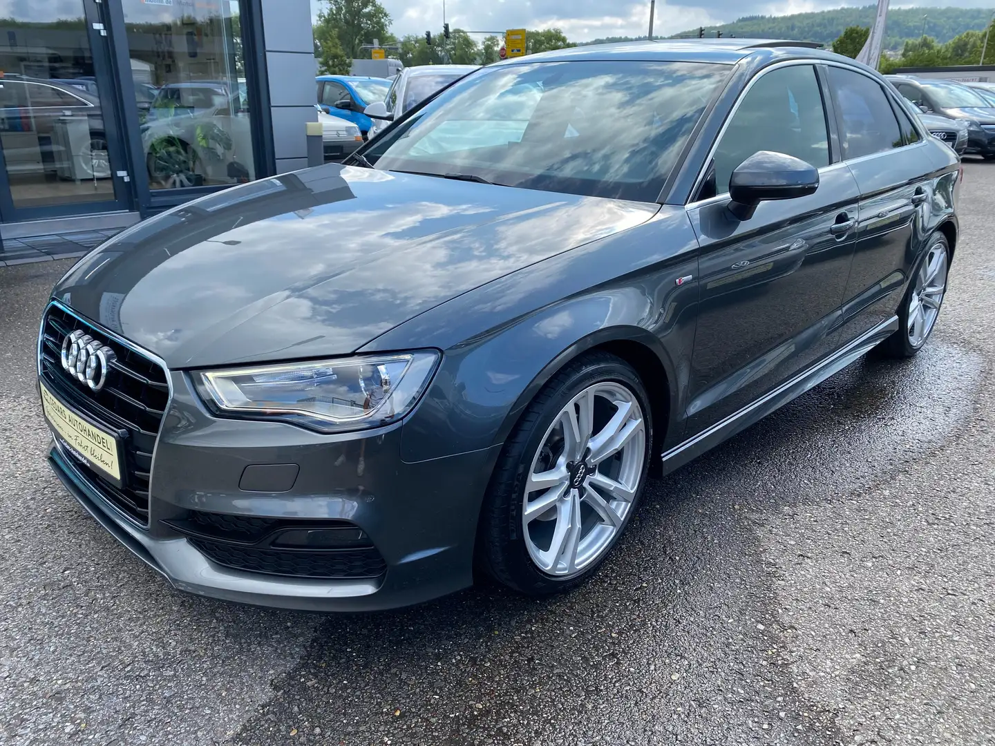 Audi A3 Lim. 1.4 TSI ultra 3x S line ACC Xenon Pano Sound Grau - 1