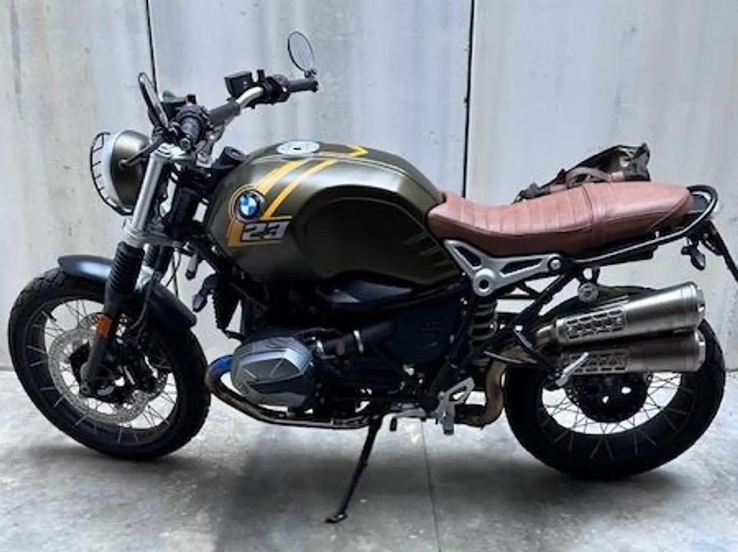 BMW R 12 nineT Scrambler Verde - 1