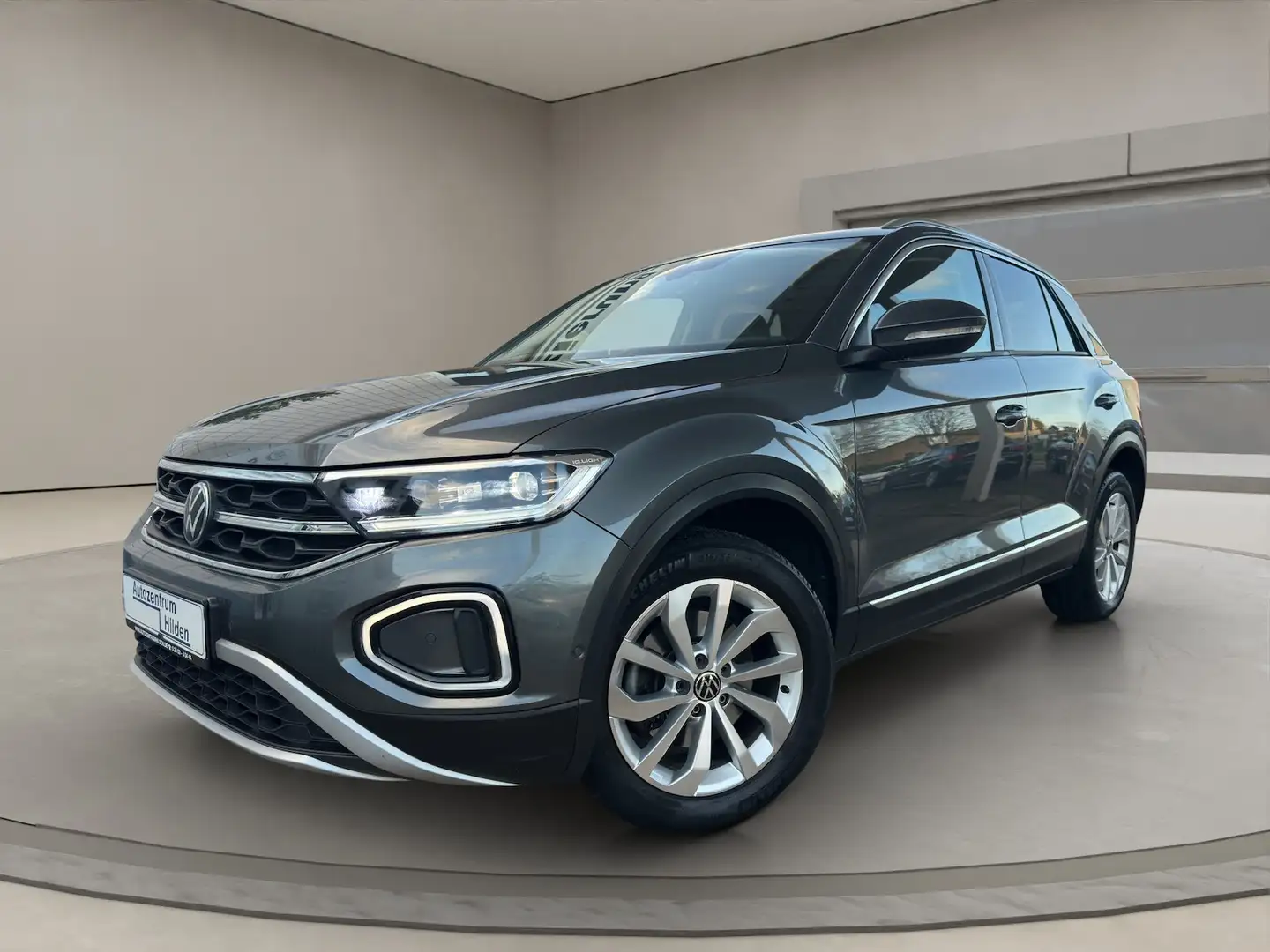 Volkswagen T-Roc 2,0TDI Style DSG LED* Vitual * Pano1 HD Grau - 1