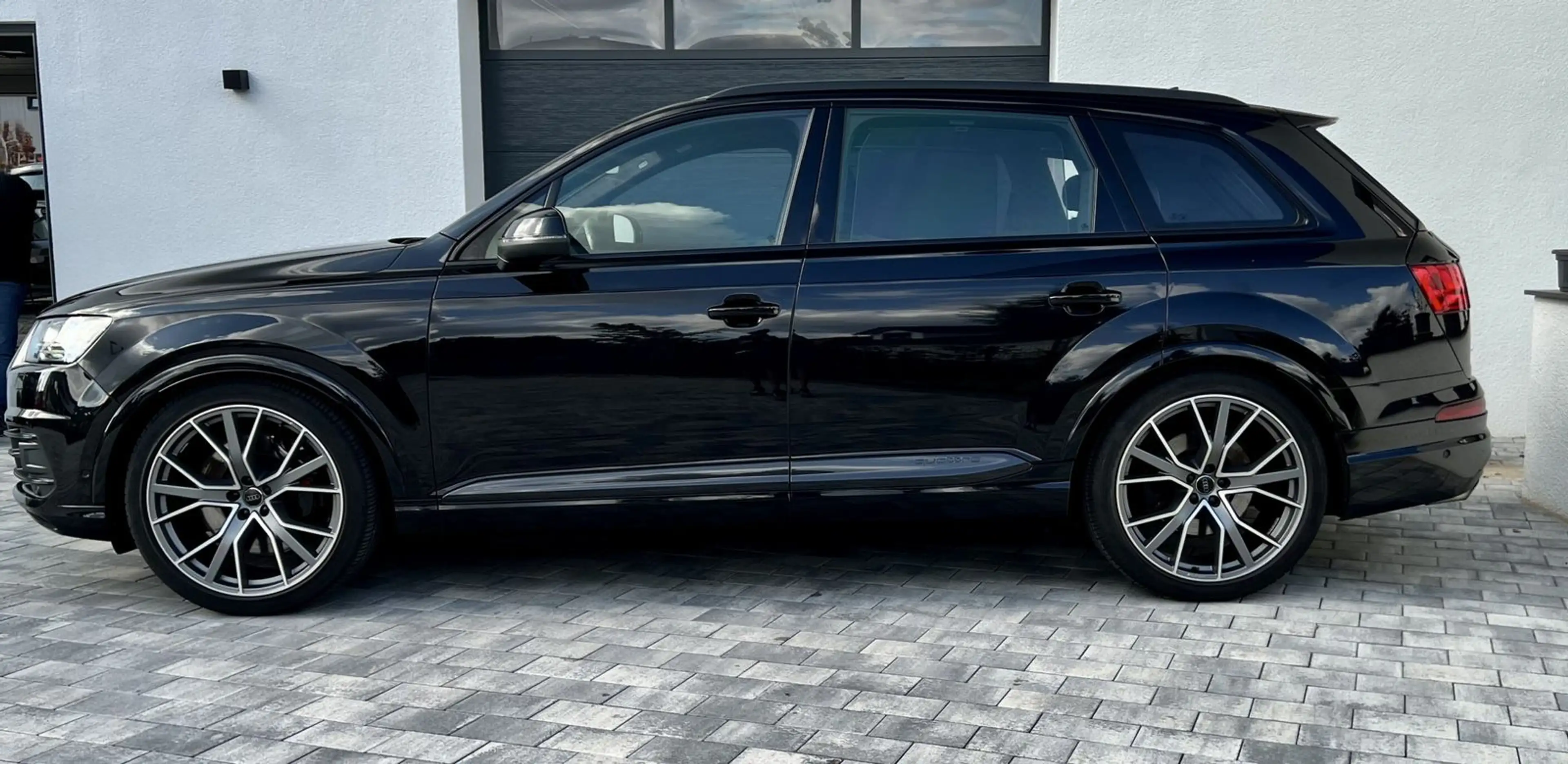 Audi SQ7 4.0 TDI quattro AHK PANO B&O HUD LUFT ACC — photo 3