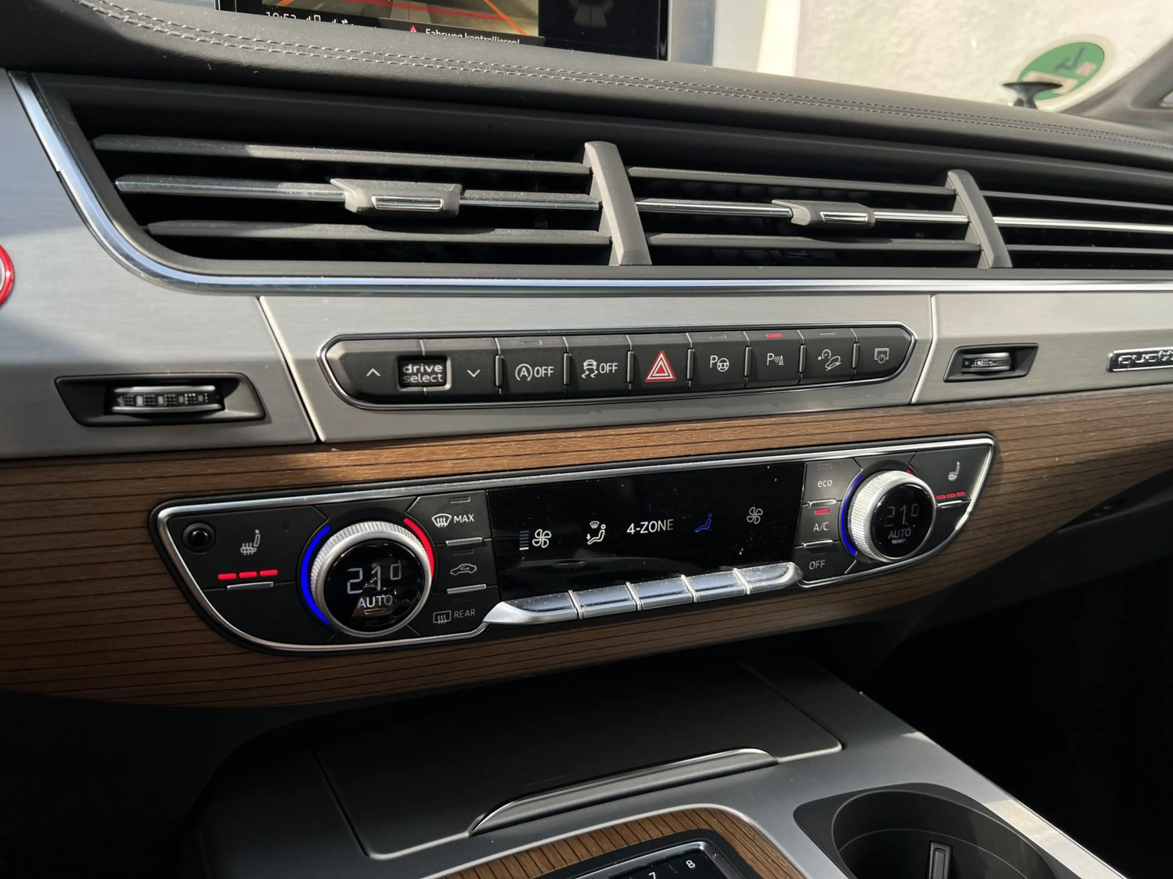 Audi SQ7 4.0 TDI quattro AHK PANO B&O HUD LUFT ACC — photo 15