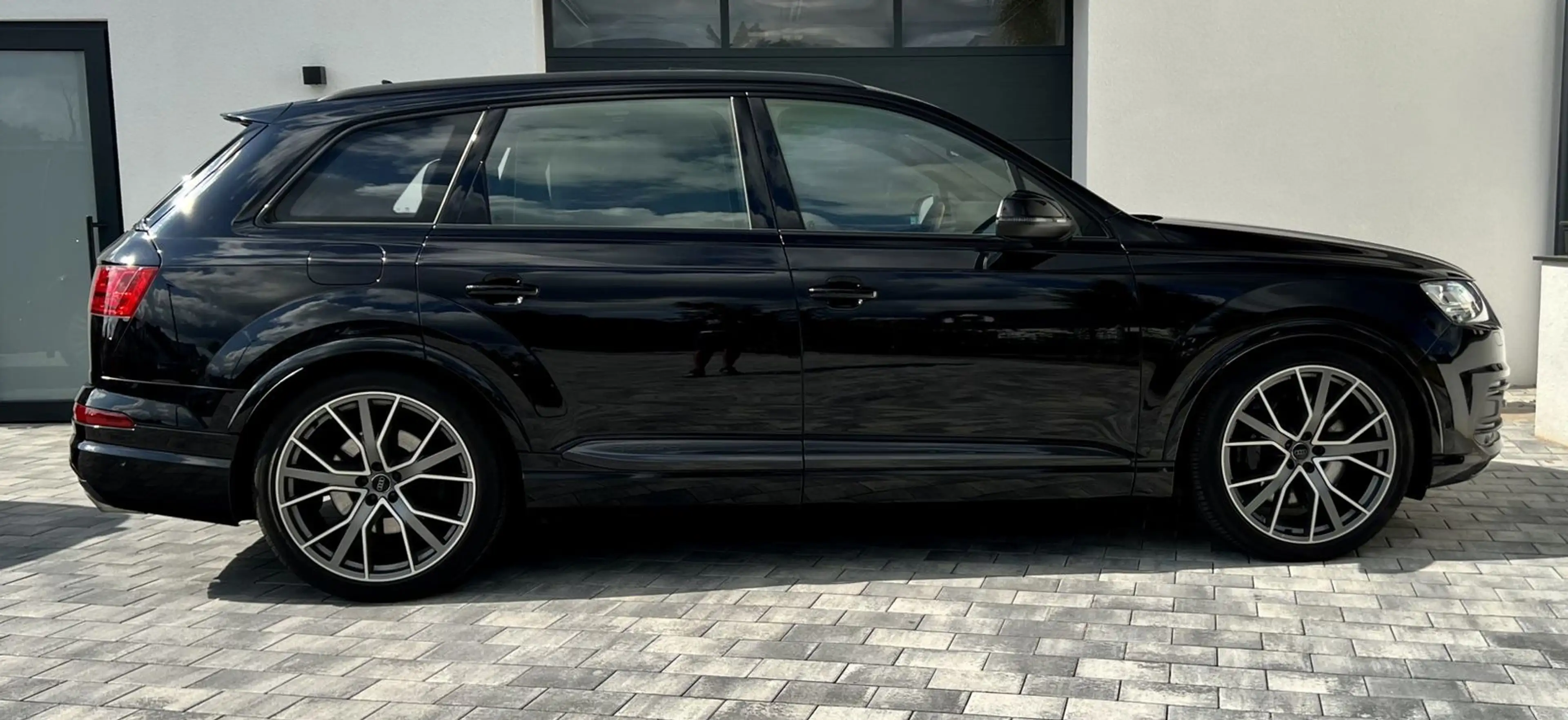 Audi SQ7 4.0 TDI quattro AHK PANO B&O HUD LUFT ACC — photo 10