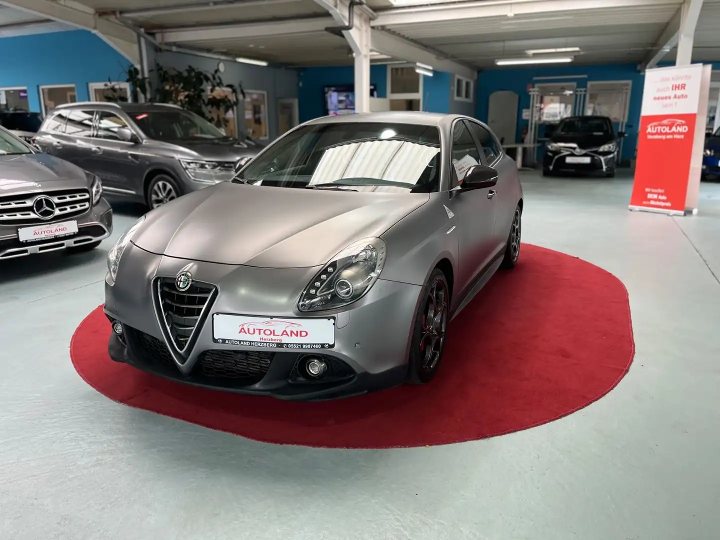 Alfa Romeo Giulietta Quadrifoglio verde Launch EDT  671/999 Сірий - 1