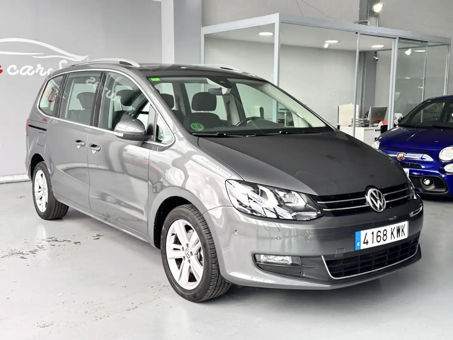 Volkswagen Sharan 2.0TDI Advance 110kW RAC Gris - 2