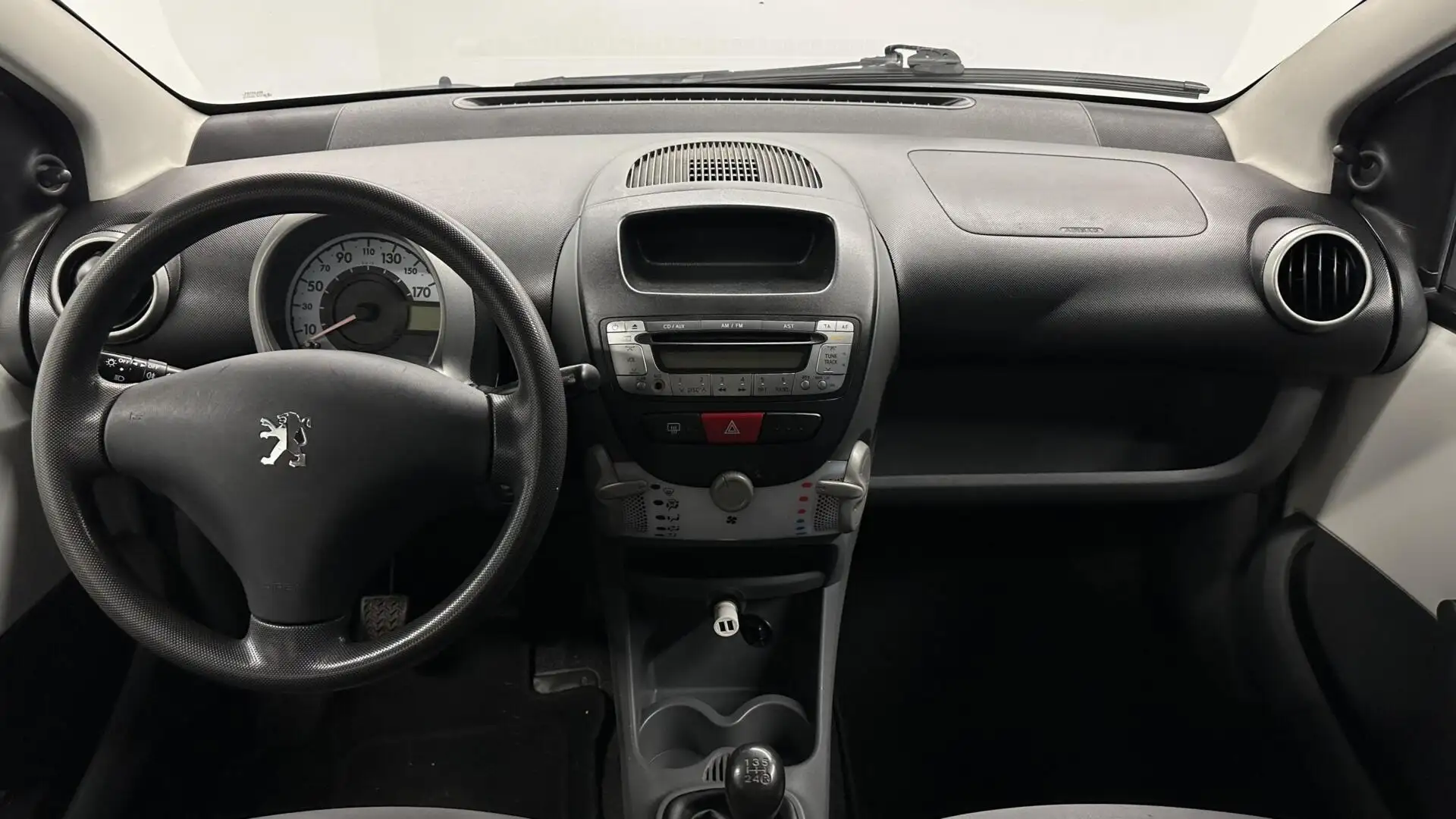 Peugeot 107 1.0-12V XR 5 DEURS LM. Weiß - 2