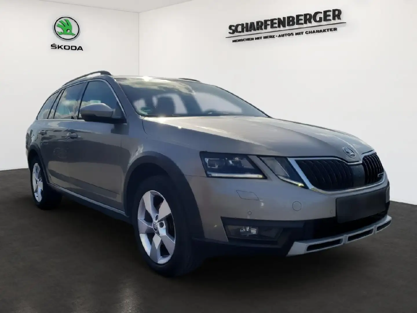 Skoda Octavia Scout 4x4DSG *Navi,PDC,LED,SHZ* Jaune - 2