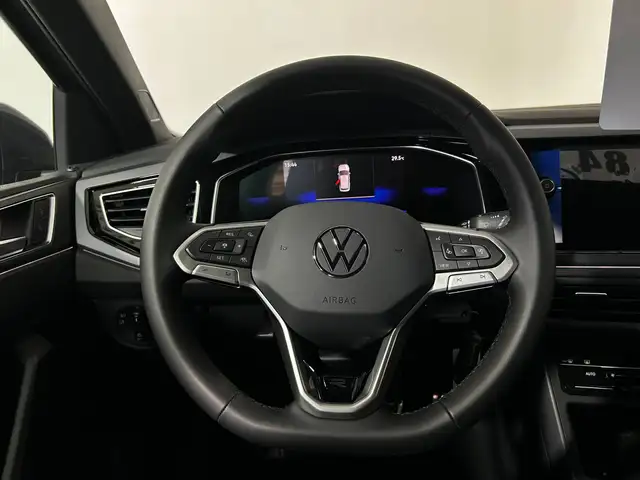 Volkswagen Polo view 13