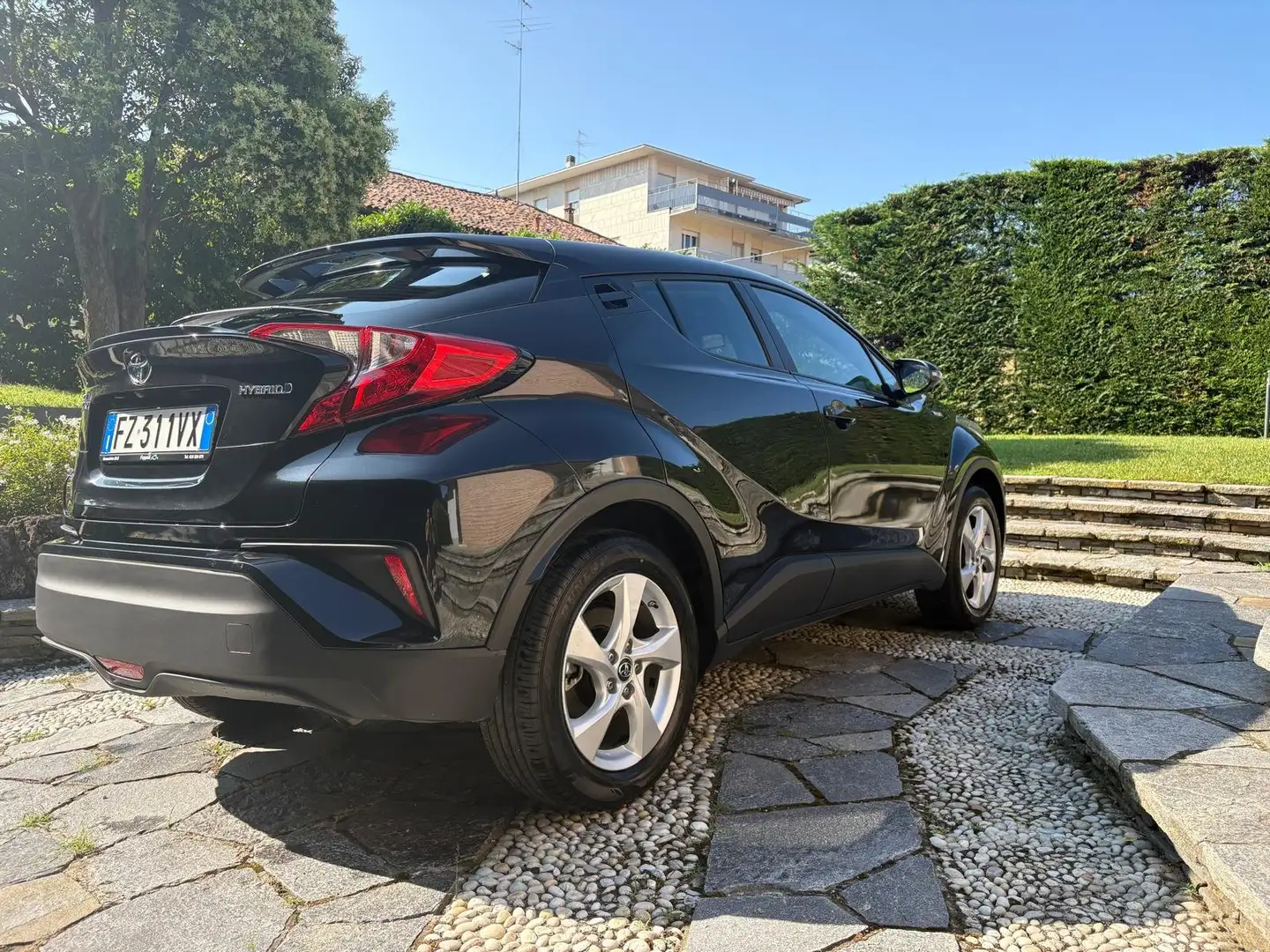 Toyota C-HR C-HR 1.8h Active 2wd e-cvt Nero - 2