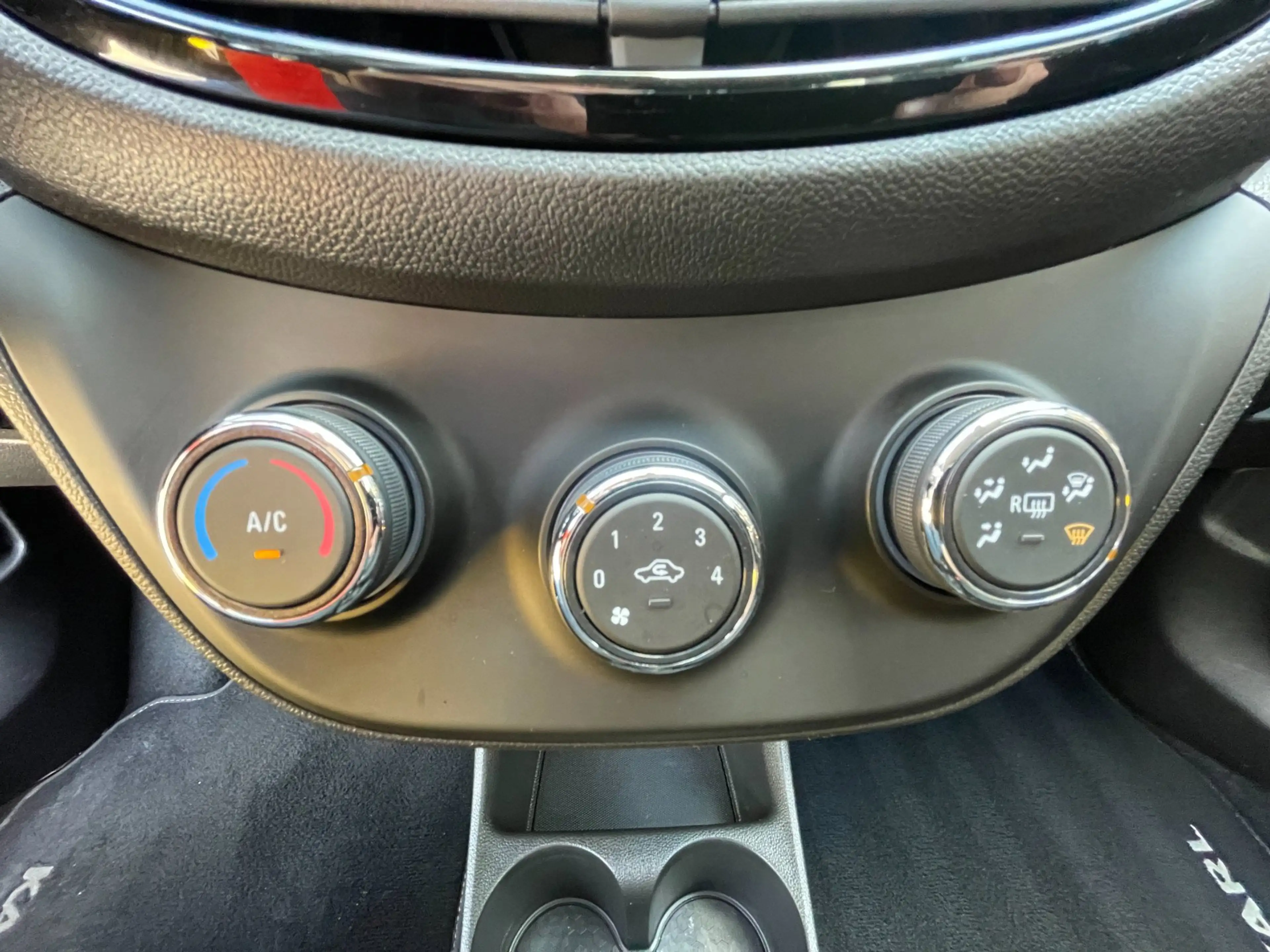 Opel Karl 1.0 Rocks Online Edition | navigatie | pdc achter — photo 16
