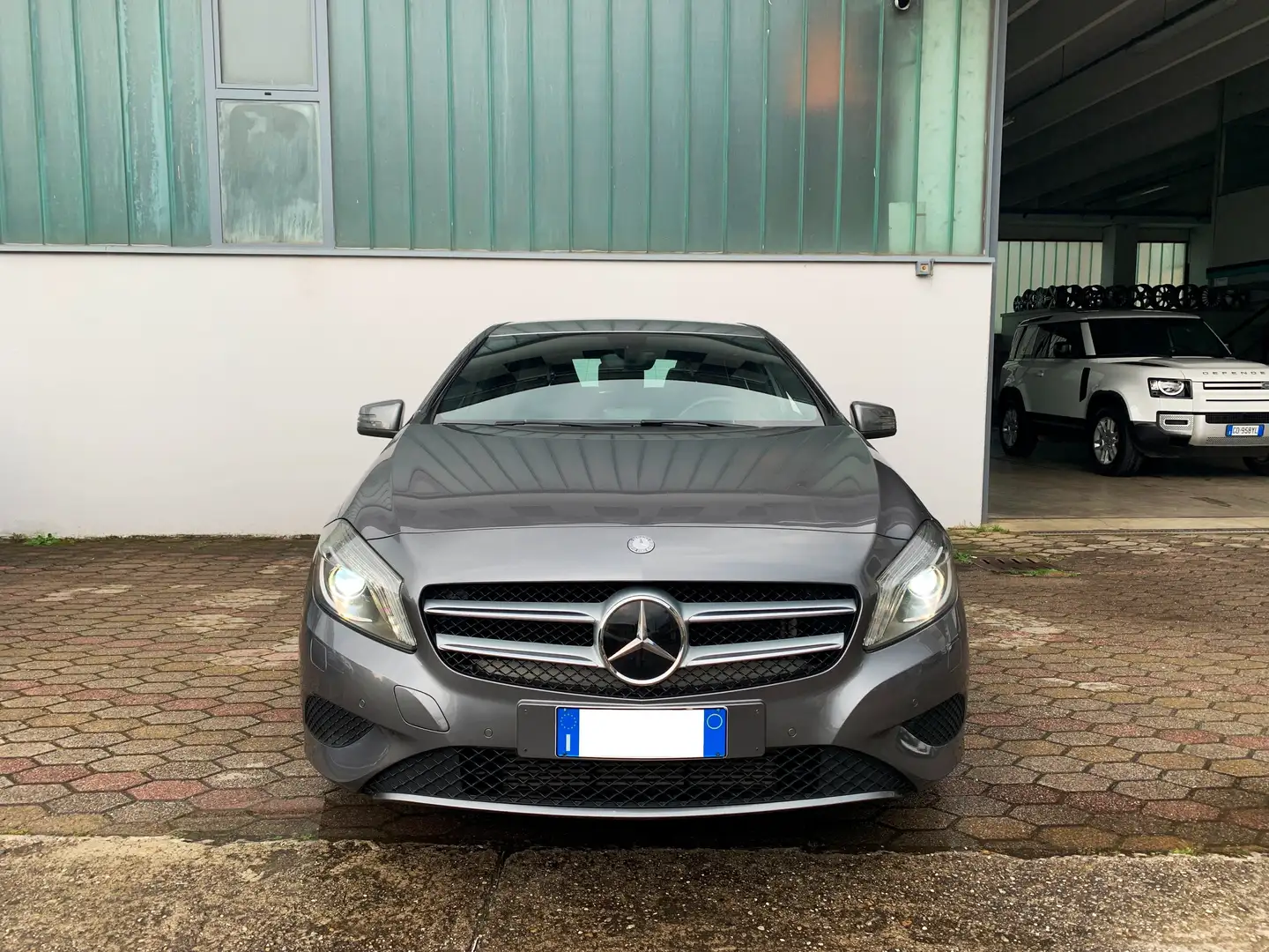 Mercedes-Benz A 180 SPORT XENO PELLE CRUISE TELEC PDC Grigio - 2