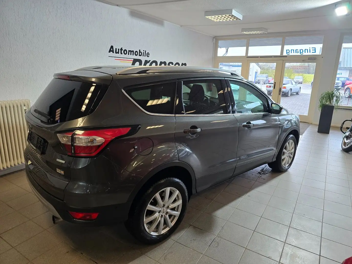 Ford Kuga 1.5 EcoBoost Titanium 4x4 AHK NAVI KAMERA Grau - 2