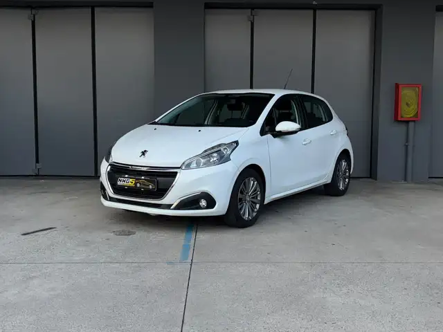 2018 Peugeot 208 in White for sale