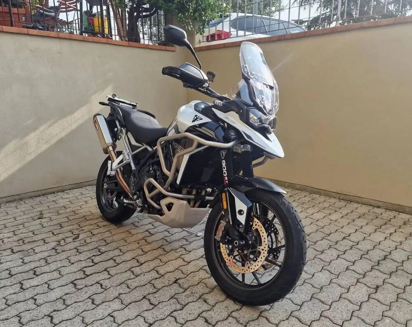 Triumph Tiger 900 Bianco - 1