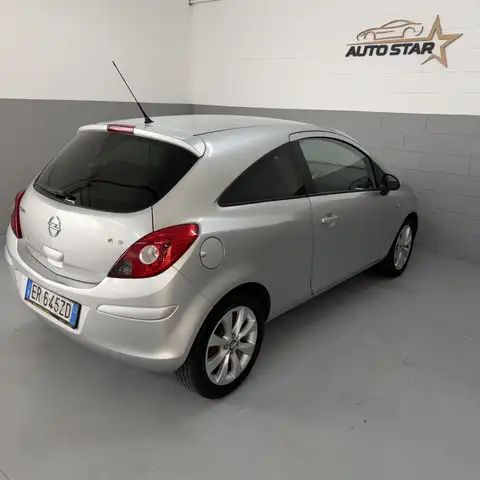 Opel Corsa view 4