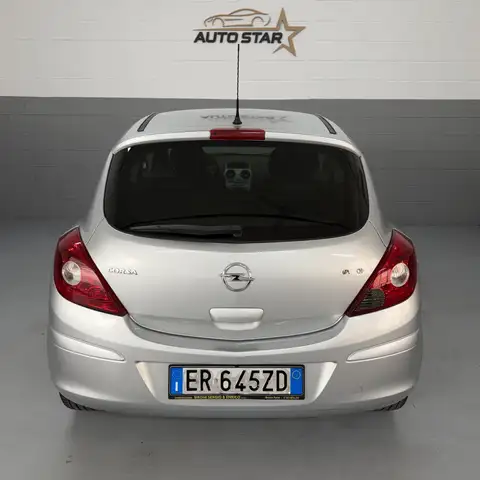 Opel Corsa view 3