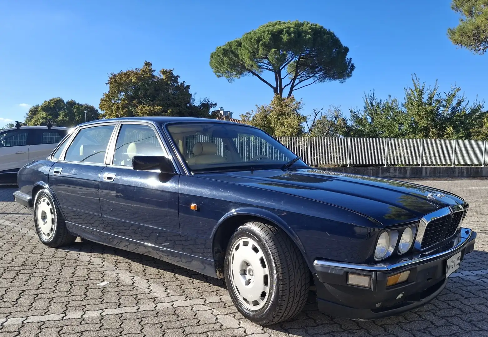 Jaguar XJR 4.0 cat. - 1