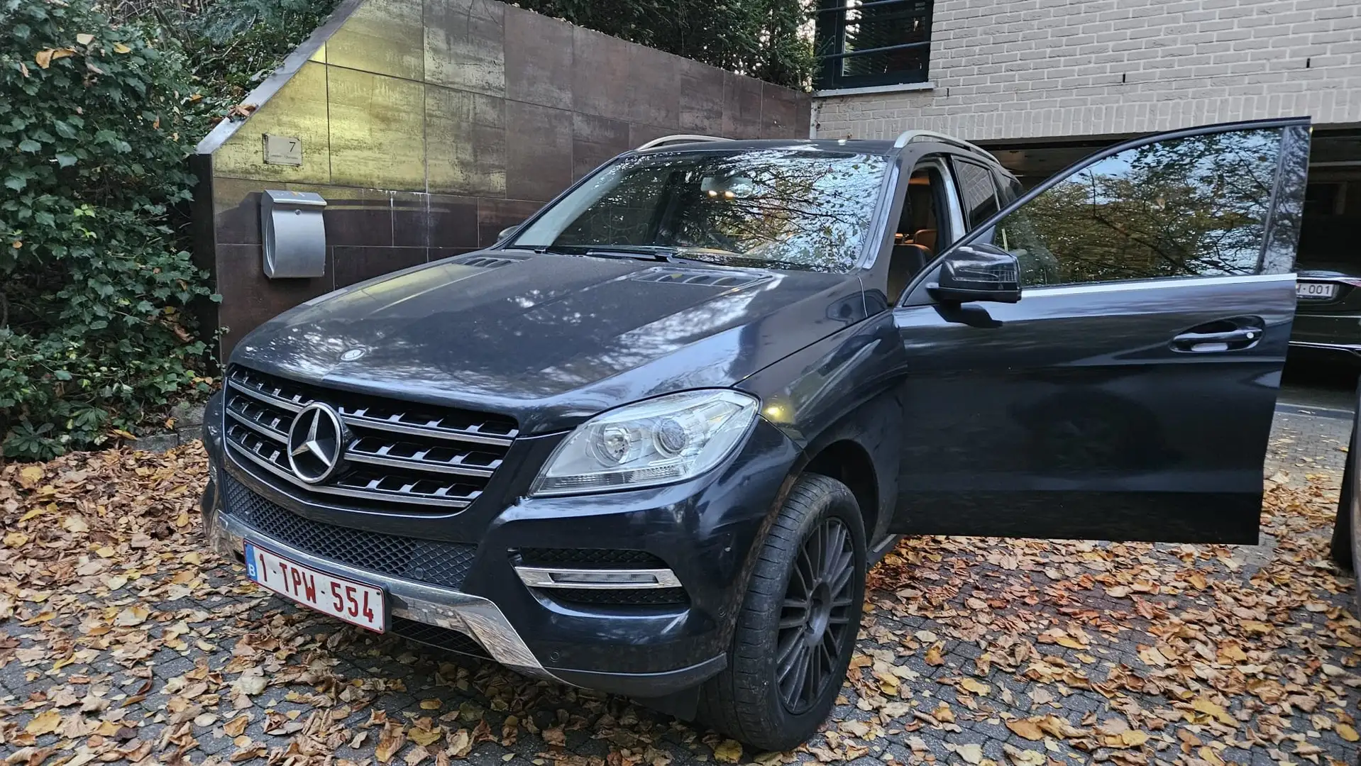Mercedes-Benz ML 350 Nieuwe motor - 4x4 - Full option Blauw - 1