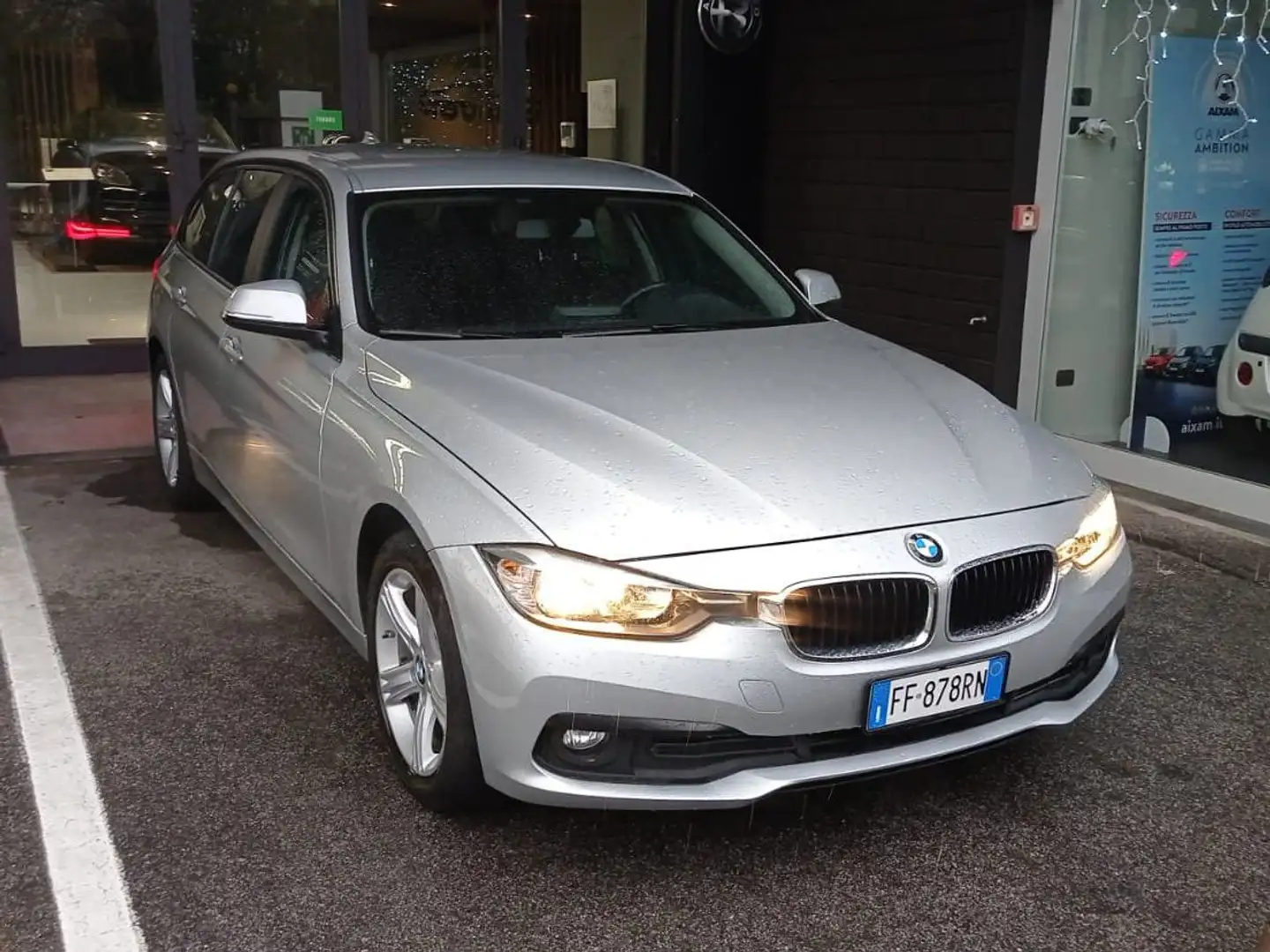 BMW 316 Serie 3 F31 2015 Touring 316d Touring Luxury auto Argento - 2