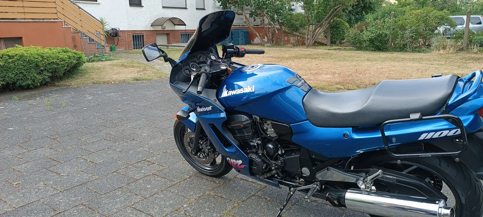 Kawasaki GPZ 1100 ZXT 10 E Horizont Blau - 1