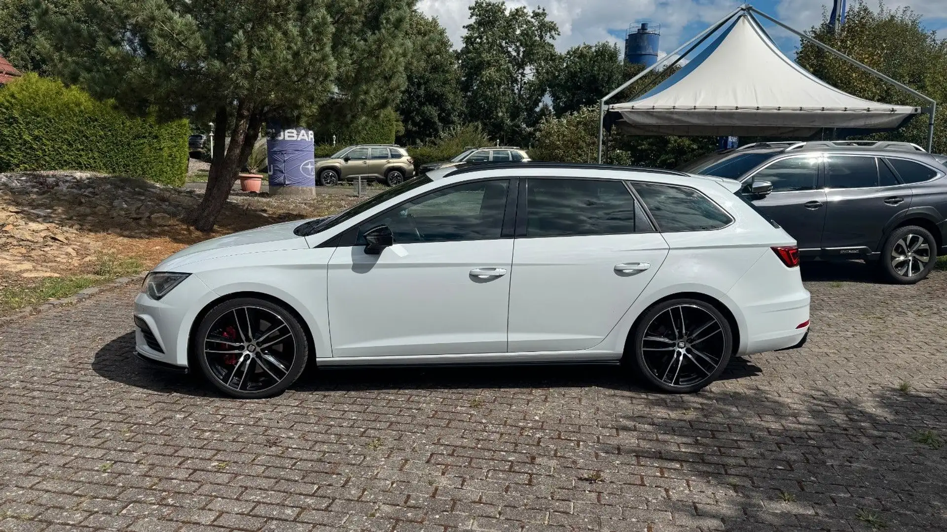 SEAT Leon 2.0 TSI St&S ST CUPRA 300 DSG 4Drive Weiß - 2