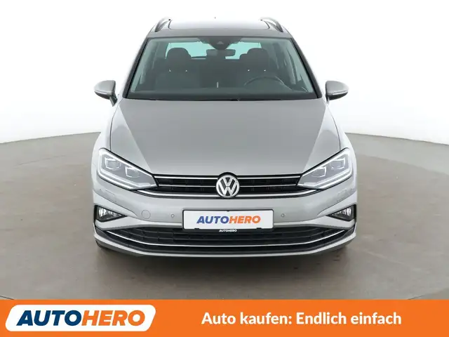 Volkswagen Golf view 9
