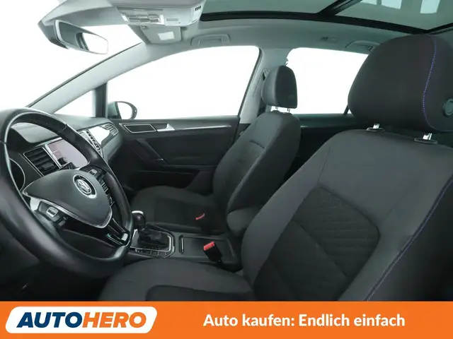 Volkswagen Golf view 10