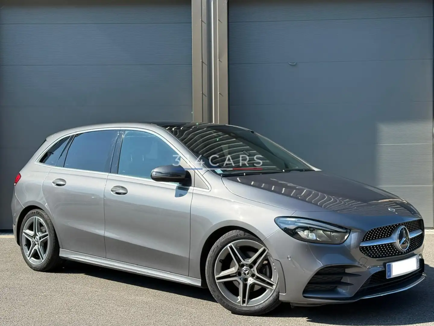 Mercedes-Benz B 180 B 180 - BV 7G-DCT  BERLINE - BM 247 AMG Line Editi Gris - 1