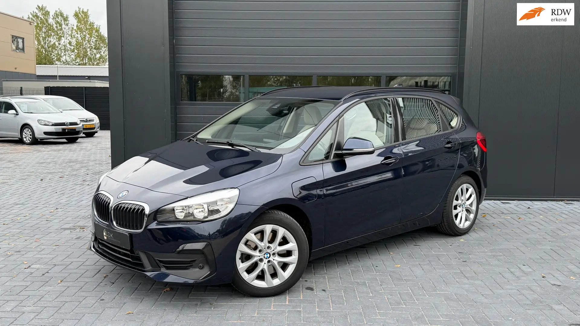 BMW 225 2-serie Active Tourer 225xe iPerformance High Exec Blauw - 1