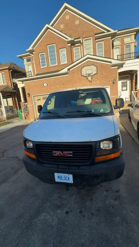 GMC Savana 2500 снимка GMC Savana 2500