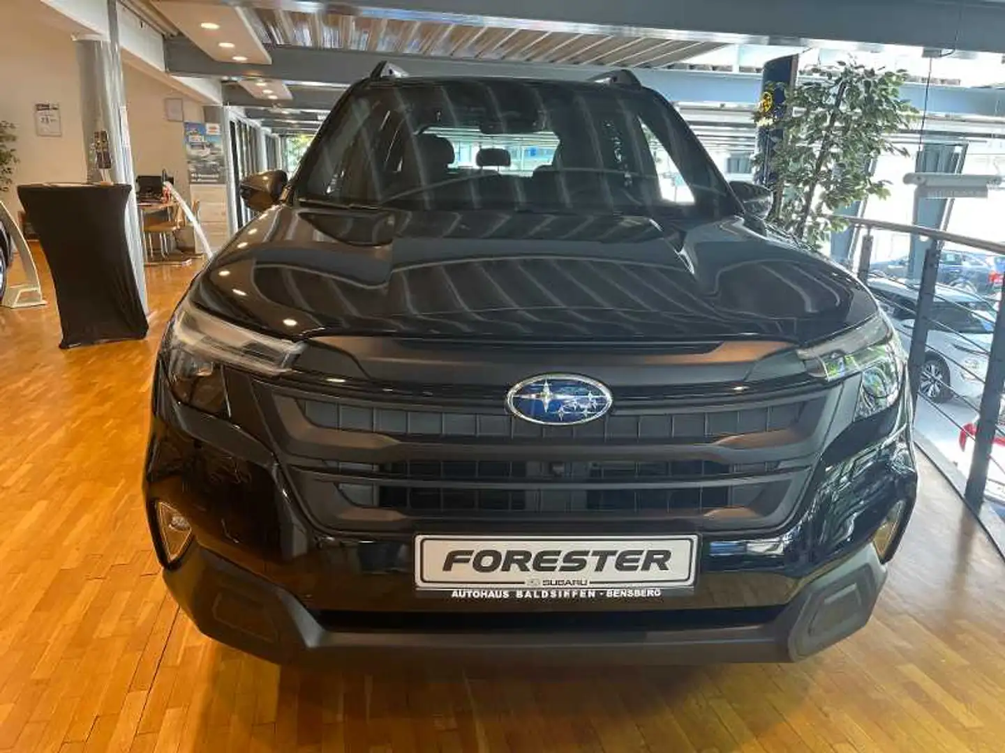 Subaru Forester 2.0 ie Exclusive LT Schwarz - 2