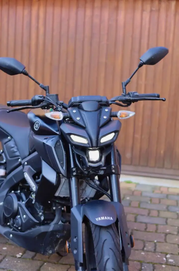 Yamaha MT-125 Schwarz - 1