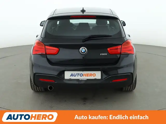 BMW 1 Series view 5