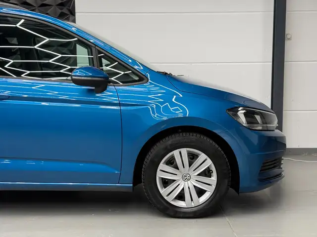 Volkswagen Touran view 14