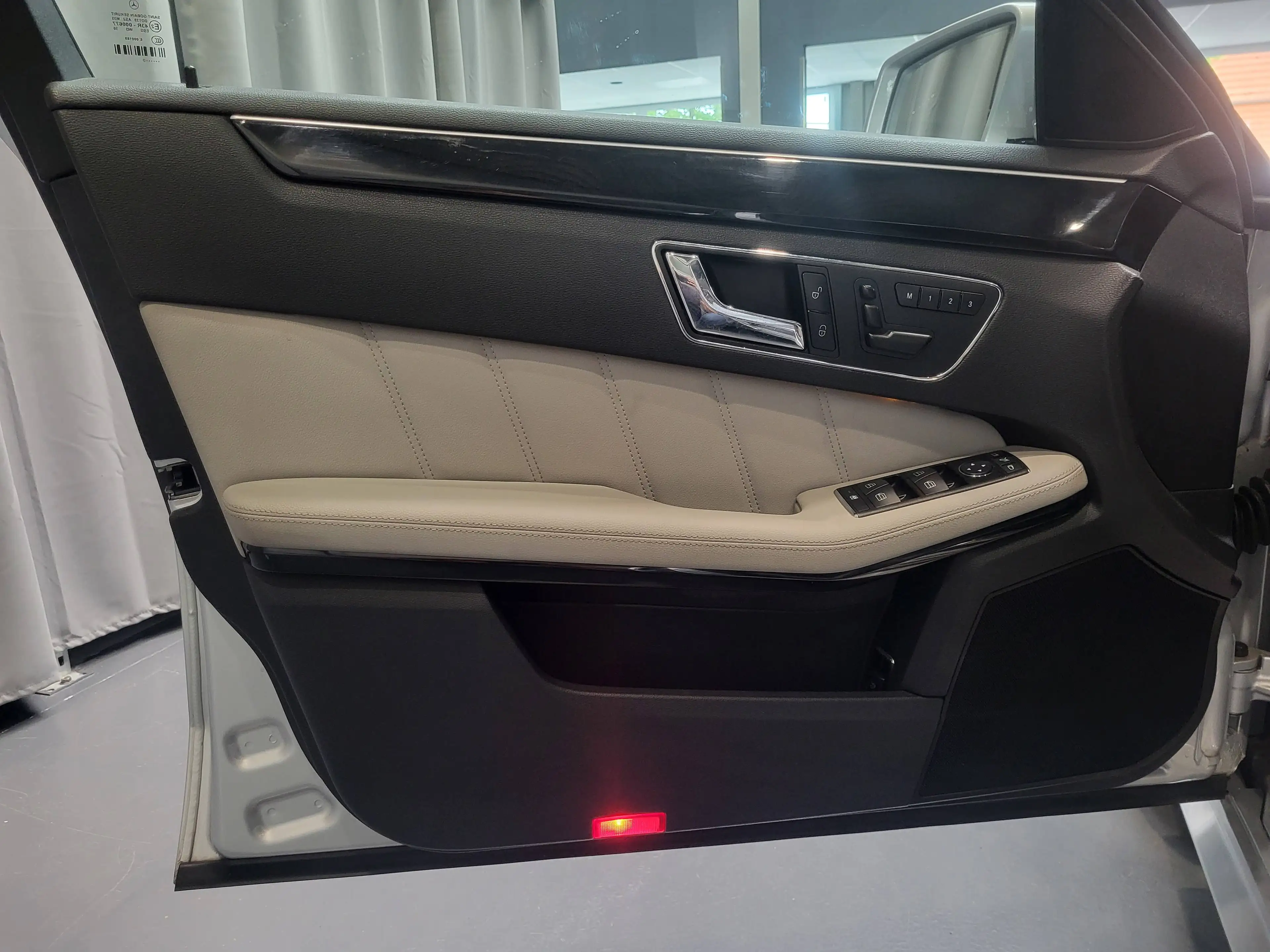 Mercedes-Benz E 350 CDI 4Matic AMG-Line *TOP Ausstattung* — photo 15