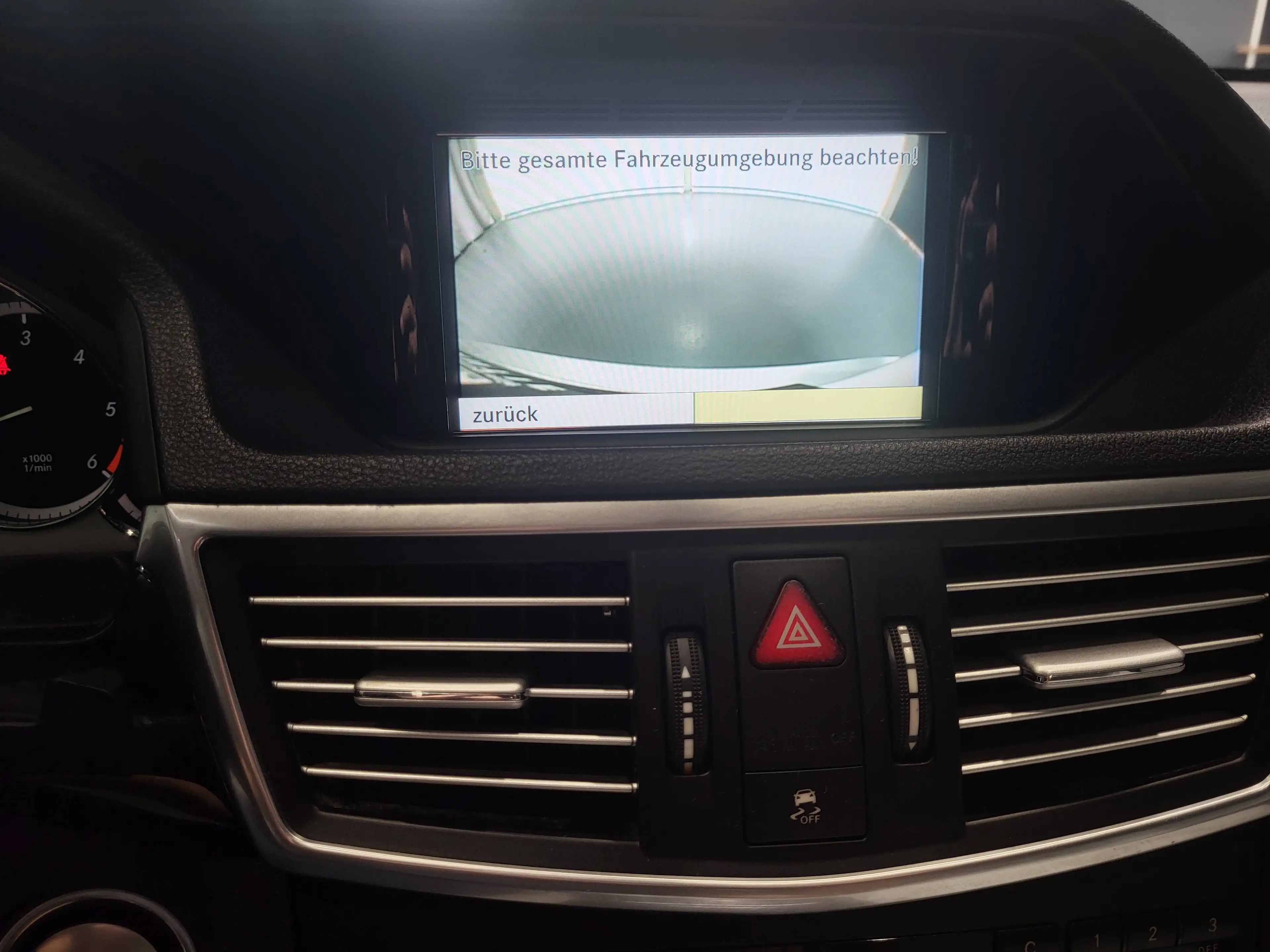 Mercedes-Benz E 350 CDI 4Matic AMG-Line *TOP Ausstattung* — photo 11