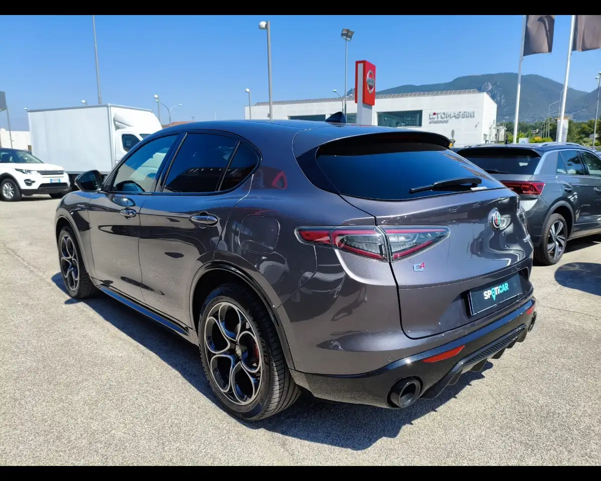 Alfa Romeo Stelvio 2025 — фото 7