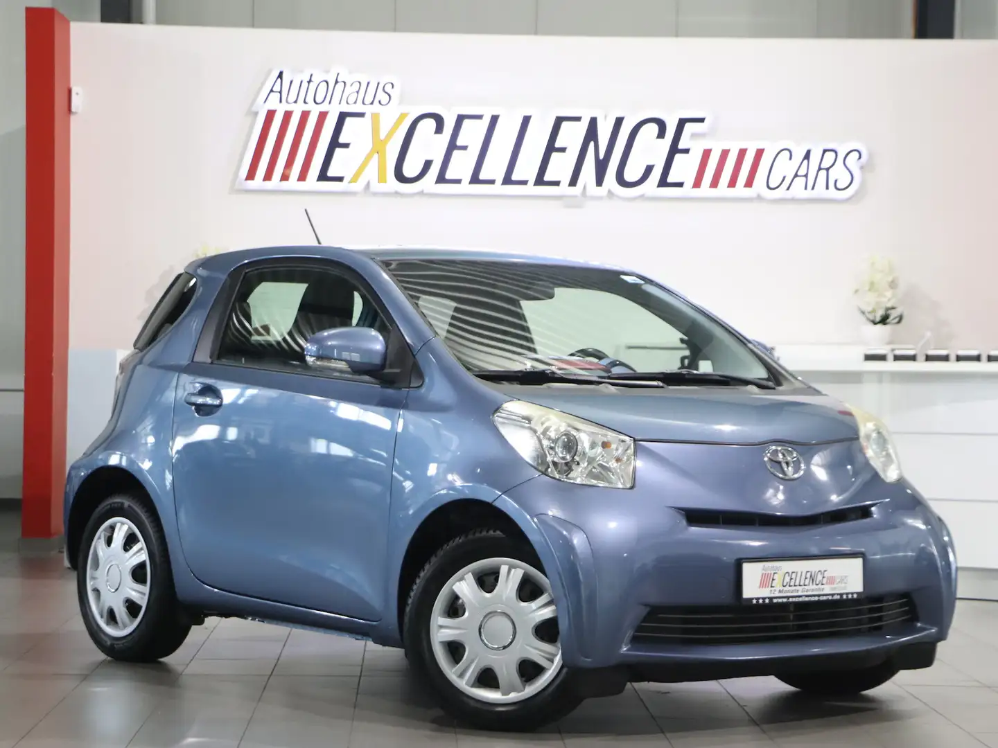 Toyota iQ 1.0 Multidrive 1.HAND / AUTOMATIK / NAVI-PLUS Azul - 1