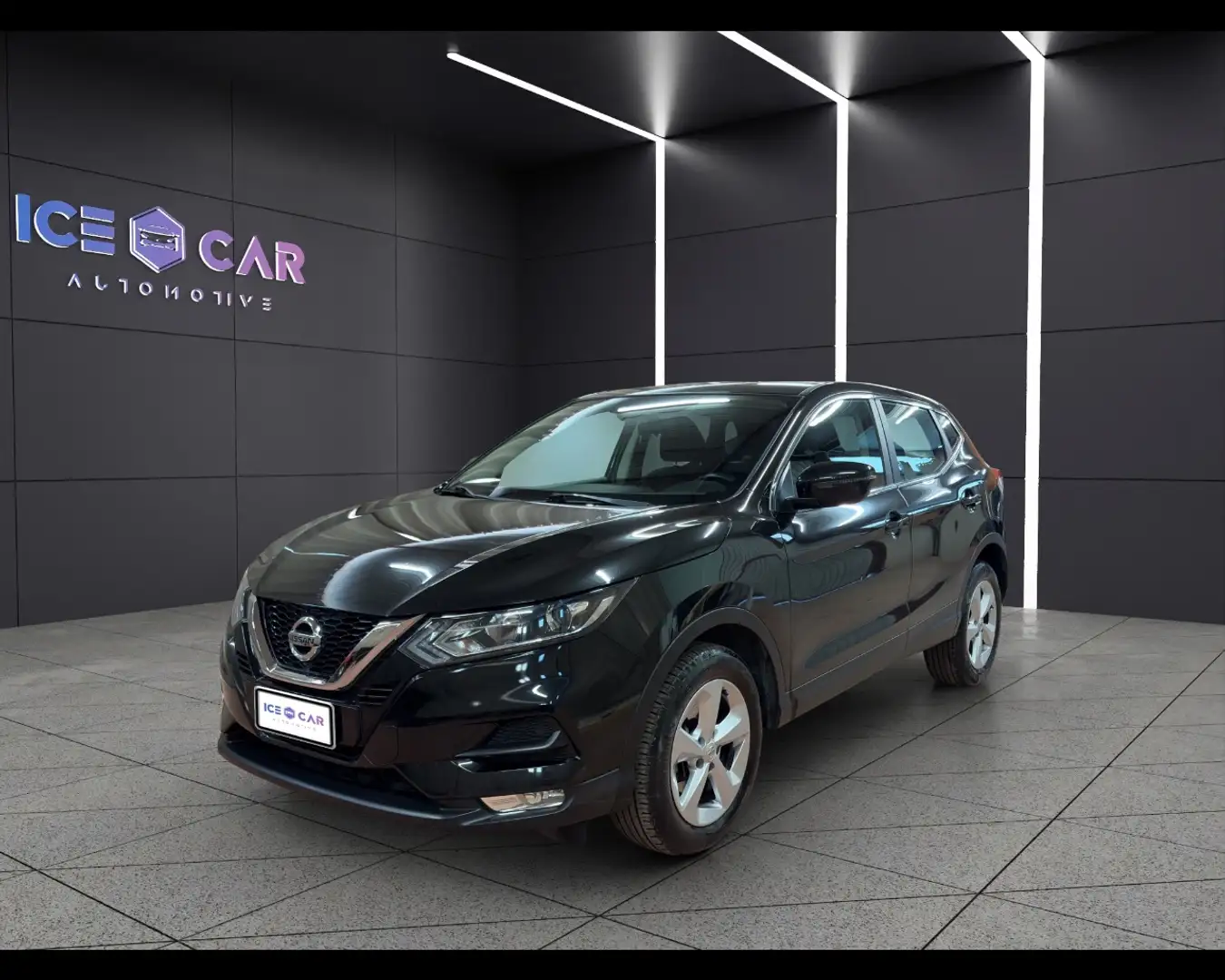 Nissan Qashqai 1.3 DIG-T 140 CV N-Connecta con RETROCAMERA Schwarz - 1
