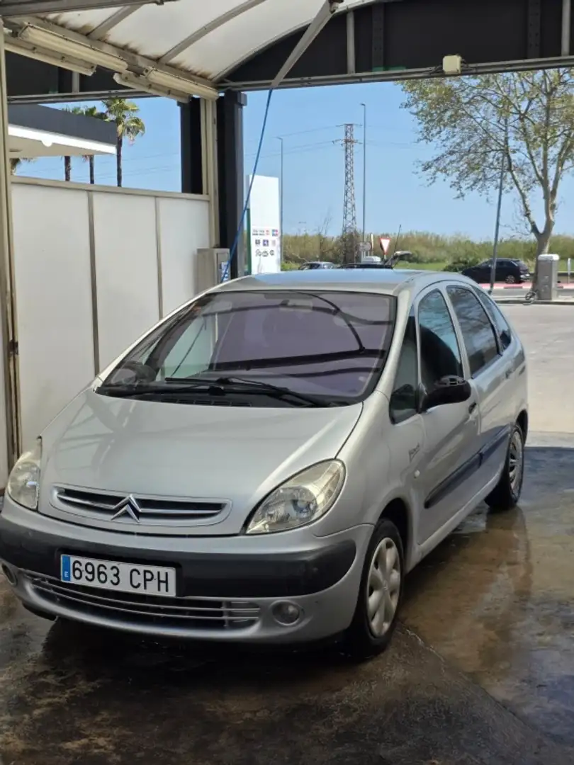 Citroen Xsara Picasso 2.0HDi SX Gris - 1