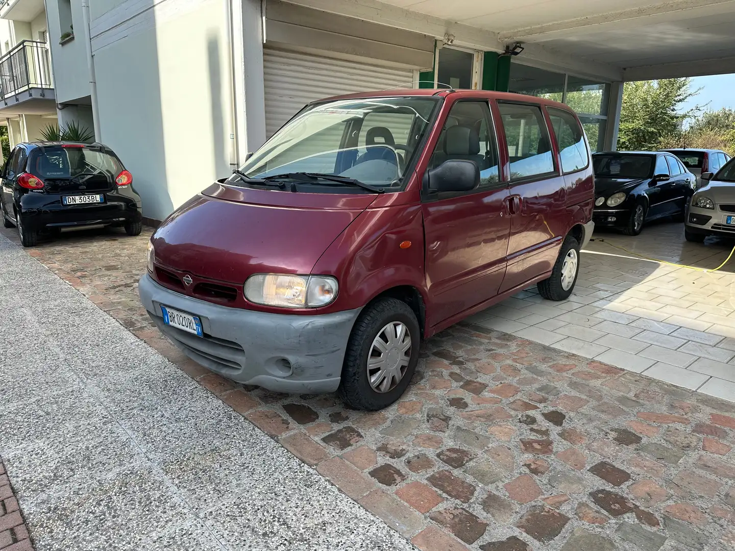 Nissan Serena Serena 1.6 SLX 8p Rosso - 1