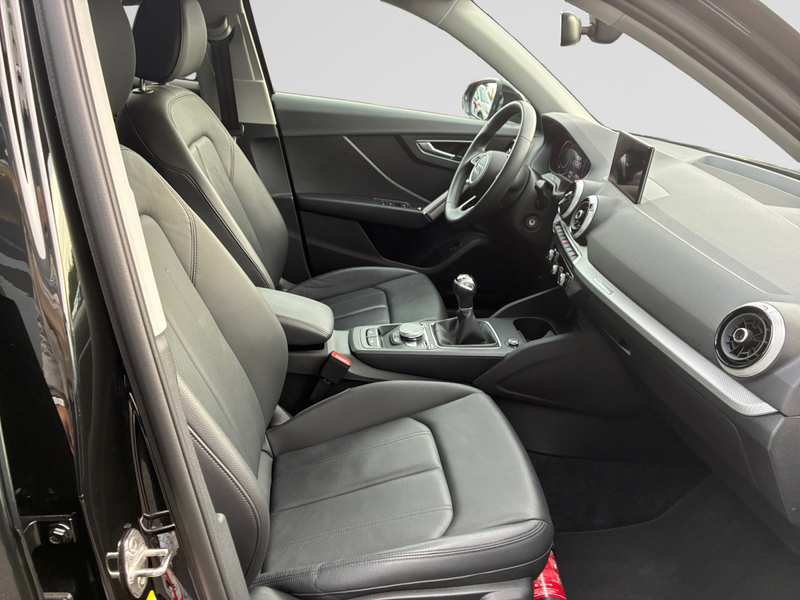 Audi Q2 Sport Edition S Line 30 TFSI 110ch — photo 11